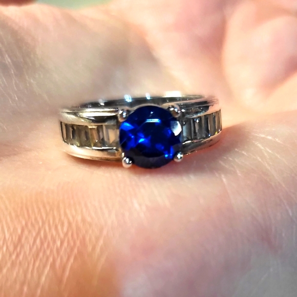 Sapphire/CZ ring - Picture 1 of 4